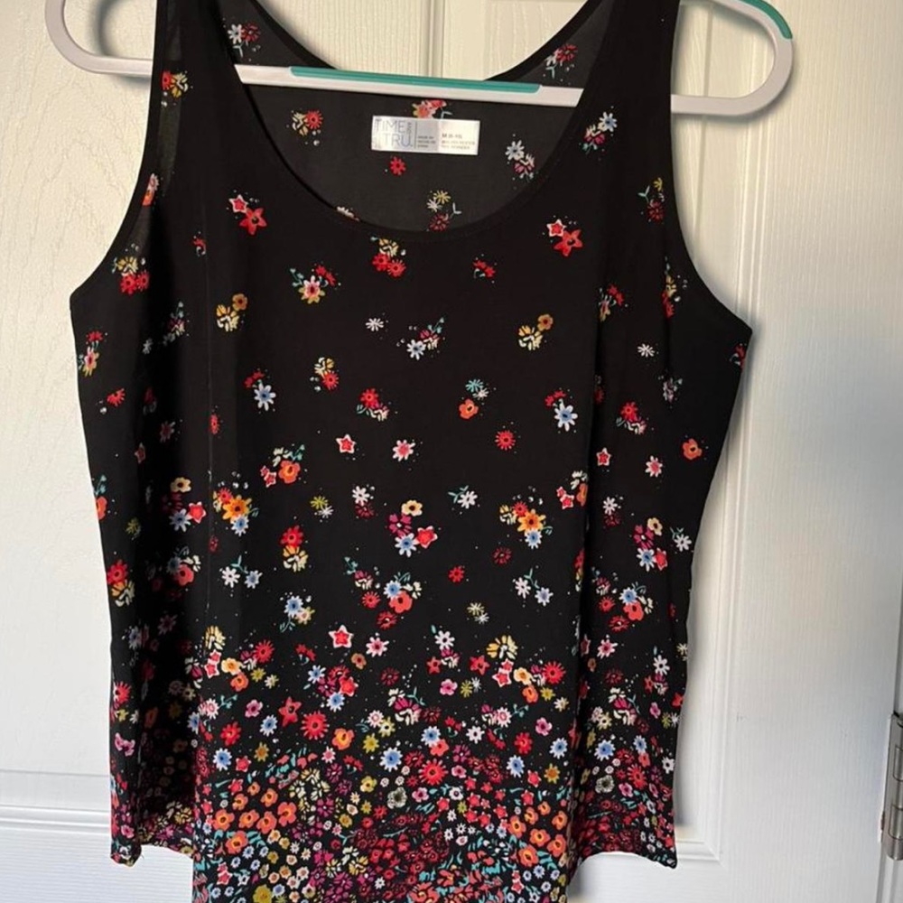 Flowy floral tank top